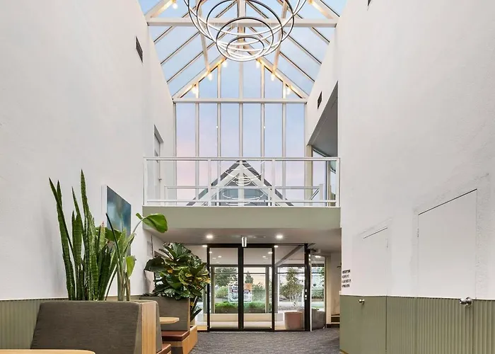 Ciloms Airport Lodge Melbourne AirportAirport Hotel